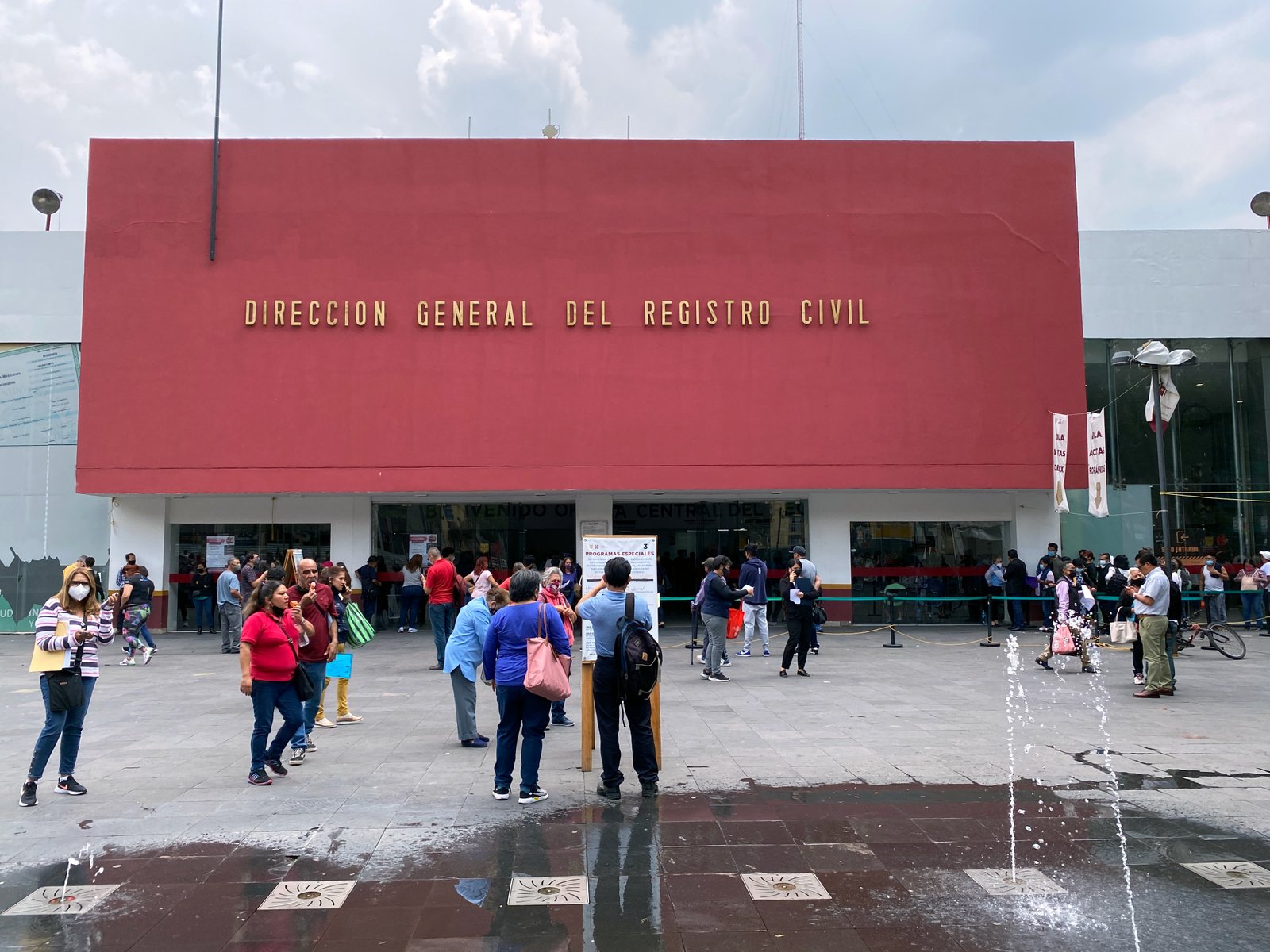 Fachada de la Dirección General del Registro Civil de la Ciudad de México